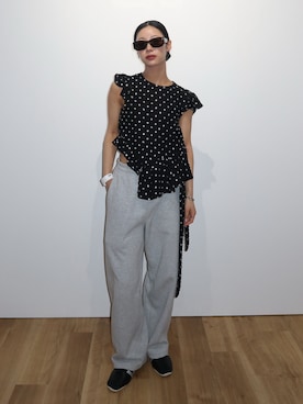 「UNIQLO（ユニクロ）のアイテム（スウェットパンツ、グレー系）」を使った、Hinariさん（レディース・161cm）の夏コーディネート