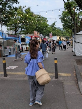 「アイテム（かごバッグ）」を使った、shimakoさん（レディース・158cm）の夏コーディネート