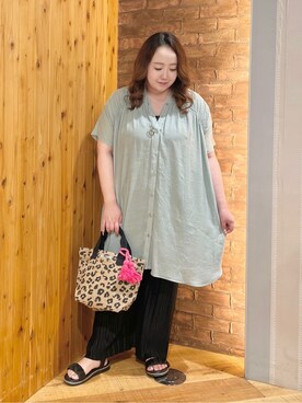 「アイテム（チュニック、グリーン系）」を使った、Risaさん（レディース・155cm）の春コーディネート