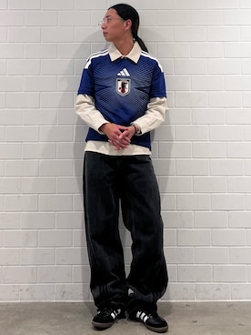 「adidas（アディダス）のサッカー日本代表 2026 ホーム レプリカ ユニフォーム / adidas（Tシャツ/カットソー）」を使った、KOさん（メンズ・176cm）の秋コーディネート