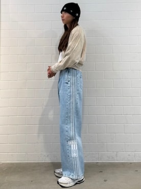 「adidas（アディダス）のアディブレイク ミッドライズ ワイドレッグ デニムパンツ / アディダスオリジナルス adidas Originals（デニムパンツ、ブルー系）」を使った、KOさん（メンズ・174cm）の夏コーディネート
