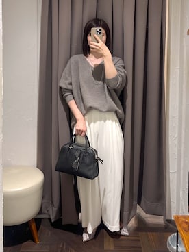 「スラックスパンツ」｜「アイテム（アクセサリー）」を使った、アカネさん（レディース・155cm）の秋コーディネート