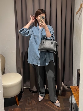 「アイテム（パンプス、グレー系）」を使った、アカネさん（レディース・155cm）の秋コーディネート