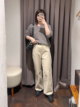 「アイテム（デニムパンツ、ベージュ系）」を使った、アカネさん（レディース・155cm）の秋コーディネート