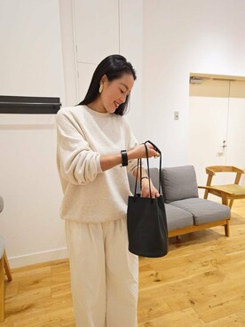 「かぐれ（カグレ）のコットン2タックワイドパンツ（その他パンツ）」を使った、hiromiさん（レディース・160cm）の秋コーディネート