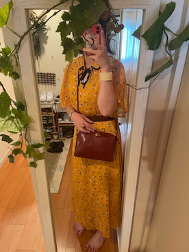 「MAJESTIC LEGON（マジェスティックレゴン）のアイテム（ワンピース、イエロー系）」を使った、gachagacha02さん（レディース・160cm）の夏コーディネート