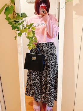 「FERRAGAMO（フェラガモ）のアイテム（ハンドバッグ、ブラック系）」を使った、gachagacha02さん（レディース・160cm）の夏コーディネート