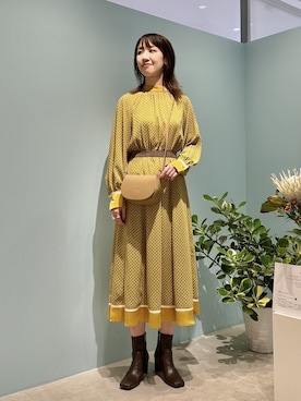 「LOVELESS（ラブレス）のジオメトリックプリントドレス（ワンピース、イエロー系）」を使った、LOVELESS WOMENさん（メンズ・170cm）の秋コーディネート