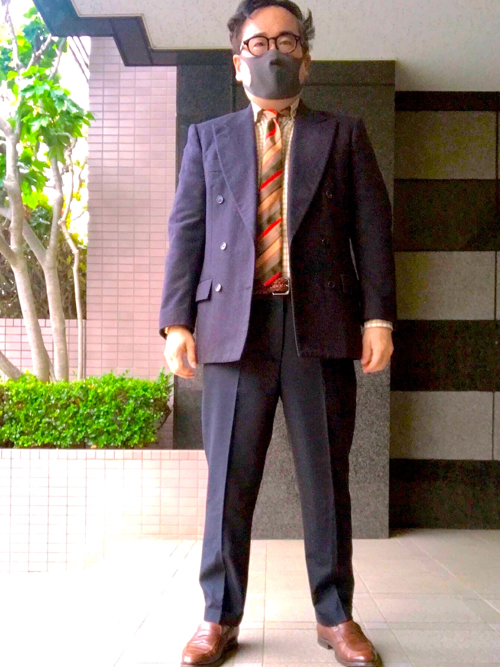 Kitonのテーラードジャケットを使った人気ファッションコーディネート  