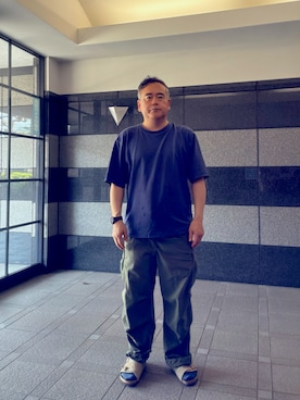 「usarmyのアイテム（カーゴパンツ、グリーン系）」を使った、フラッシュさん（メンズ・170cm）の春コーディネート