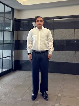 「LUIGI BORRELLI（ルイジボレッリ）のアイテム（ビジネスシャツ、ホワイト系）」を使った、フラッシュさん（メンズ・170cm）の夏コーディネート