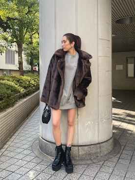 「ファーコート」｜「アイテム（スウェット）」を使った、AKARIさん（レディース・162cm）の冬コーディネート