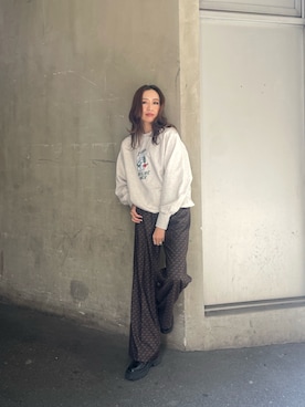 「スクエアトゥ」｜「アイテム（スウェット）」を使った、AKARIさん（レディース・162cm）の冬コーディネート