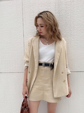 「ショート丈」｜「アイテム（テーラードジャケット、ホワイト系）」を使った、AKARIさん（レディース・162cm）の秋コーディネート