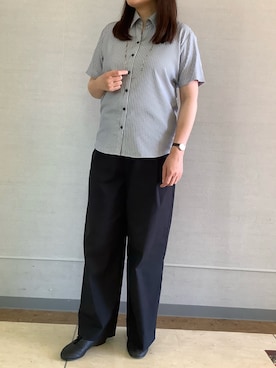 「TOKYO SHIRTS（トウキョウシャツ）の【吸水速乾】【COFREX】形態安定ノンアイロン スキッパー 半袖ビジネスワイシャツ（ビジネスシャツ、ブルー系）」を使った、BRICK HOUSE シャツ工房 長崎夢彩都店さん（レディース・162cm）の夏コーディネート