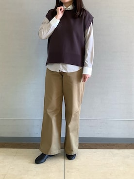 「アイテム（ビジネスシャツ、ベージュ系）」を使った、BRICK HOUSE シャツ工房 長崎夢彩都店さん（レディース・162cm）の秋コーディネート