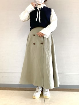 「TOKYO SHIRTS（トウキョウシャツ）のニット アンチピリング Vネック ベスト レディース（ベスト、ブルー系）」を使った、BRICK HOUSE シャツ工房 長崎夢彩都店さん（レディース・145cm）の秋コーディネート