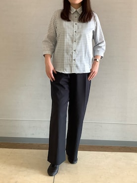 「TOKYO SHIRTS（トウキョウシャツ）の【Pitta Re:)】 レディースカジュアルシャツ Wガーゼ 七分袖 綿100%（シャツ/ブラウス、グレー系）」を使った、BRICK HOUSE シャツ工房 長崎夢彩都店さん（レディース・162cm）の夏コーディネート