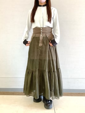 「TOKYO SHIRTS（トウキョウシャツ）の【吸水速乾】【COFREX】スタンド 配色ブラウス 長袖 レディースデザインシャツ（シャツ/ブラウス、グレー系）」を使った、BRICK HOUSE シャツ工房 長崎夢彩都店さん（レディース・145cm）の夏コーディネート