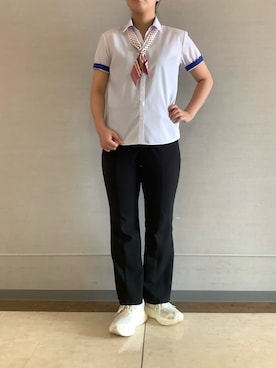 「TOKYO SHIRTS（トウキョウシャツ）の【吸水速乾】 形態安定ノンアイロン スキッパー 半袖ビジネスワイシャツ（ビジネスシャツ、パープル系）」を使った、BRICK HOUSE シャツ工房 長崎夢彩都店さん（レディース・162cm）の夏コーディネート