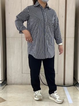 「TOKYO SHIRTS（トウキョウシャツ）のカジュアルシャツ オーバーシャツ 長袖 レディース（シャツ/ブラウス、グレー系）」を使った、BRICK HOUSE シャツ工房 長崎夢彩都店さん（レディース・145cm）の夏コーディネート