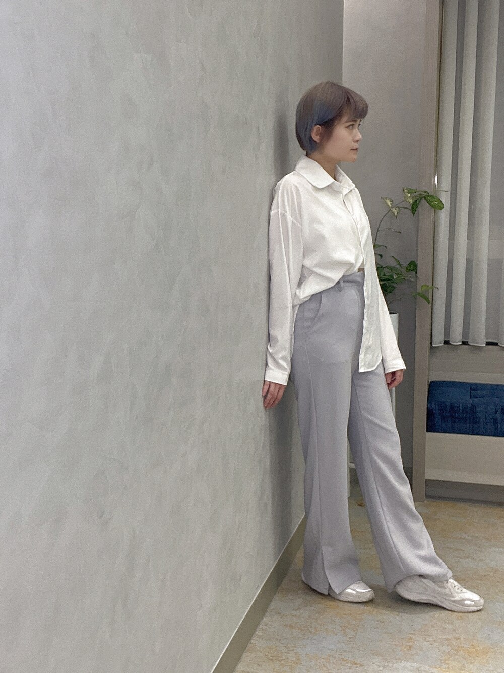 「ootd、休閒、日系極簡、韓系」｜「它牌のアイテム（シャツ/ブラウス、ホワイト系）」を使った、smile717さん（レディース・157cm）の夏コーディネートの1枚目の写真
