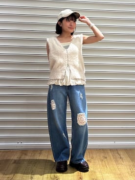 「LOWRYS FARM（ローリーズファーム）の【NEWERA】ローリーズファーム別注企画 ９２０ＣＳ／ＣＯＲＤＵＲＯＹ２６　1042439（キャップ、ホワイト系）」を使った、f u m iさん（レディース・153cm）の秋コーディネート