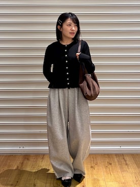 「LOWRYS FARM（ローリーズファーム）のカットイージーコクーンパンツ　292362（スウェットパンツ、グレー系）」を使った、f u m iさん（レディース・153cm）の春コーディネート