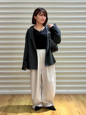 「LOWRYS FARM（ローリーズファーム）のカットイージーコクーンパンツ　292362（スウェットパンツ、グレー系）」を使った、f u m iさん（レディース・153cm）の冬コーディネート