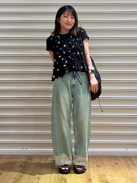 「LOWRYS FARM（ローリーズファーム）のレースデニム　601055（デニムパンツ、ブルー系）」を使った、f u m iさん（レディース・153cm）の夏コーディネート