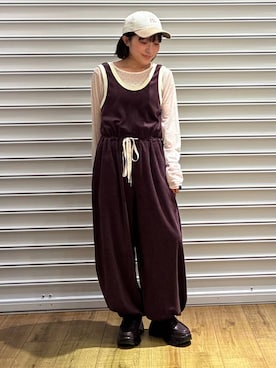 「LOWRYS FARM（ローリーズファーム）の【NEWERA】ローリーズファーム別注企画 ９２０ＣＳ／ＣＯＲＤＵＲＯＹ２６　1042439（キャップ、ホワイト系）」を使った、f u m iさん（レディース・153cm）の秋コーディネート