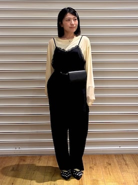 「LOWRYS FARM（ローリーズファーム）のカットイージーコクーンパンツ　292362（スウェットパンツ、ブラック系）」を使った、f u m iさん（レディース・153cm）の春コーディネート