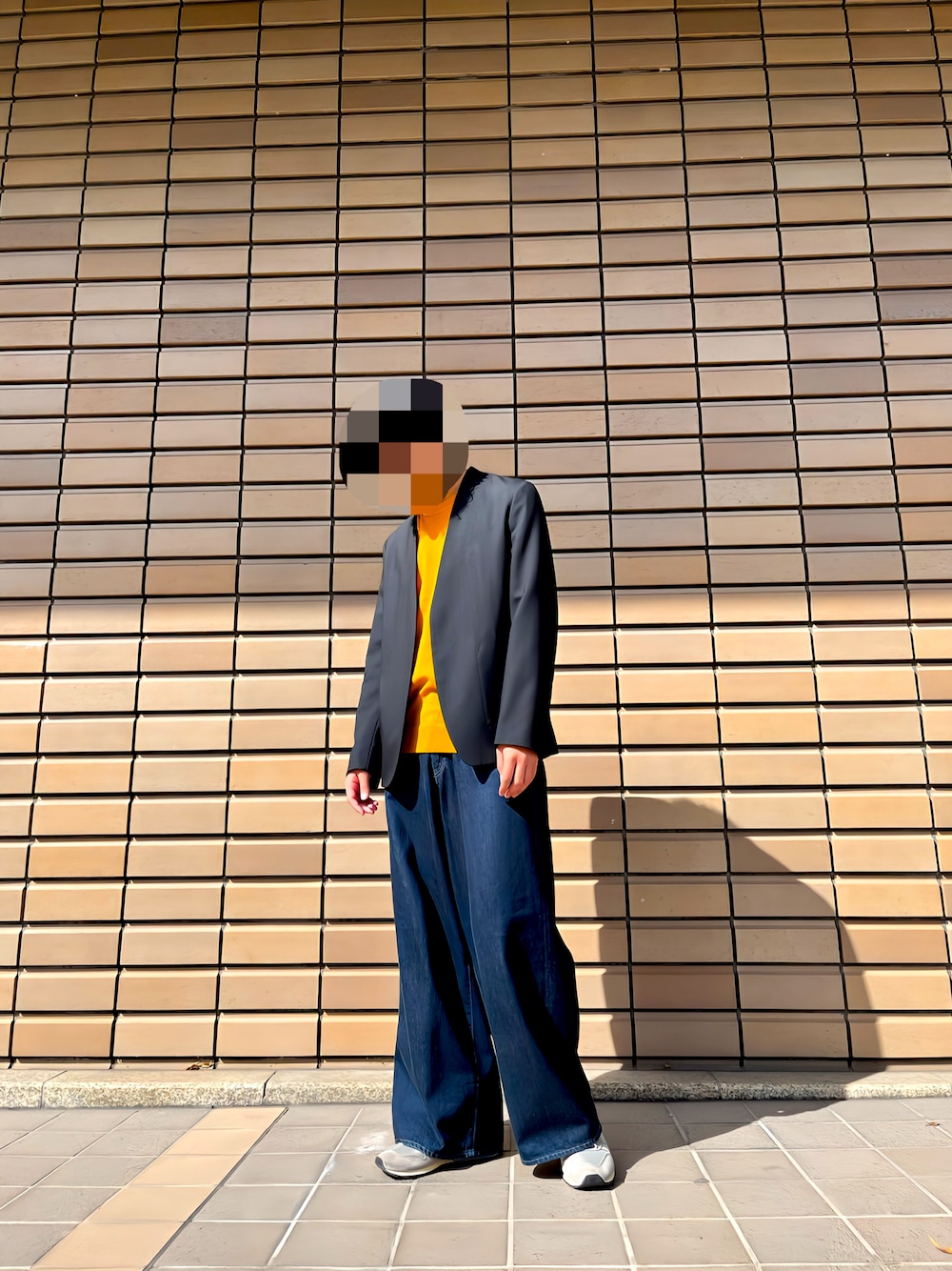 「シンプルコーデ、秋のコーデ、スニーカーコーデ、デニムパンツ、jacket、ジャケット、マルジェラ」｜「Maison Margielaの【MAISON MARGIELA / メゾン マルジェラ】ノーカラージャケット（ノーカラージャケット、ブラック系）」を使った、S.AnaLogTypeさん（メンズ・183cm）の秋コーディネートの1枚目の写真