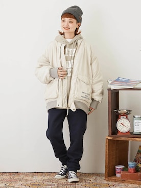 「アイテム（ミリタリージャケット、ホワイト系）」を使った、CUBE SUGARさん（レディース・155cm）の秋コーディネート