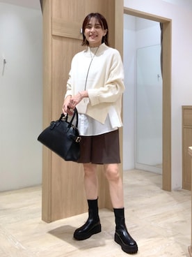 「VIS（ビス）のアシンメトリーフレアーシャツ（シャツ/ブラウス）」を使った、Etsukoさん（レディース・165cm）の秋コーディネート