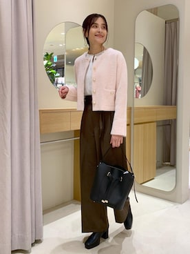 「アイテム（ノーカラージャケット）」を使った、Etsukoさん（レディース・165cm・40代）の秋コーディネート