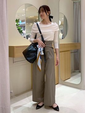 「アイテム（バレッタ/ヘアクリップ）」を使った、Etsukoさん（レディース・165cm）の秋コーディネート