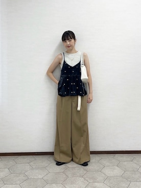 「KBF（ケイビーエフ）のアイテム（キャミソール）」を使った、河野楓佳さん（レディース・157cm）の秋コーディネート