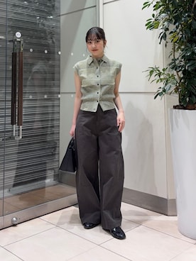 「KBF（ケイビーエフ）のアイテム（パンツ）」を使った、河野楓佳さん（レディース・157cm）の春コーディネート