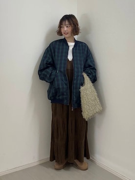 「キャミワンピース」｜「アイテム（MA-1）」を使った、河野楓佳さん（レディース・157cm）の秋コーディネート