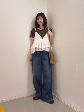 「KBF（ケイビーエフ）のダブルポケットベルトBAG（ショルダーバッグ、イエロー系）」を使った、河野楓佳さん（レディース・157cm）の春コーディネート