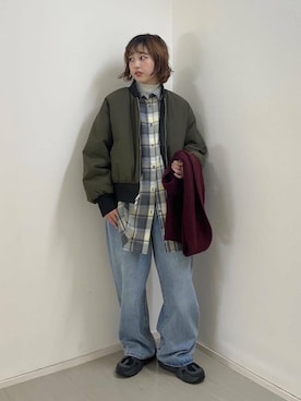 「アイテム（マフラー）」を使った、河野楓佳さん（レディース・157cm）の秋コーディネート