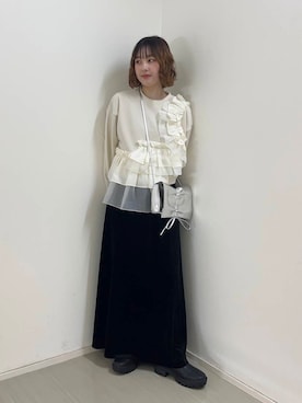 「KBF（ケイビーエフ）のフリルドッキングスウェット（スウェット）」を使った、河野楓佳さん（レディース・157cm）の冬コーディネート