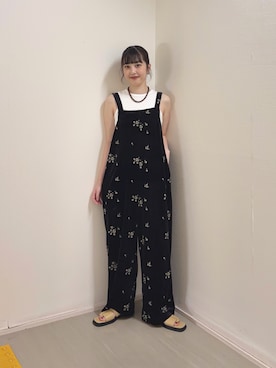 「KBF（ケイビーエフ）のアイテム（パンツ）」を使った、河野楓佳さん（レディース・157cm）の夏コーディネート