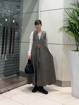 「アイテム（メガネ）」を使った、河野楓佳さん（レディース・157cm）の秋コーディネート