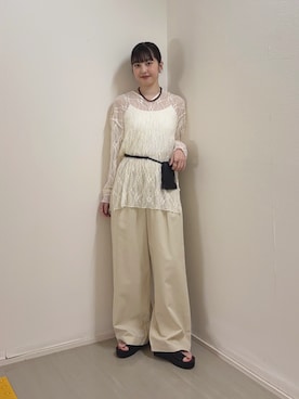 「KBF（ケイビーエフ）のタックWIDEパンツ（その他パンツ、ベージュ系）」を使った、河野楓佳さん（レディース・157cm）の夏コーディネート