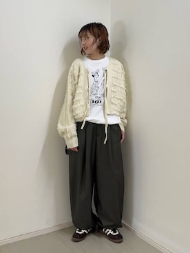 「KBF（ケイビーエフ）のアイテム（カーディガン/ボレロ）」を使った、河野楓佳さん（レディース・157cm）の秋コーディネート