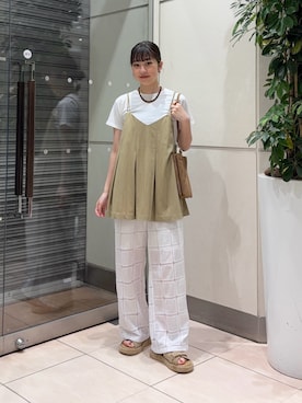「KBF（ケイビーエフ）のアイテム（パンツ）」を使った、河野楓佳さん（レディース・157cm）の夏コーディネート