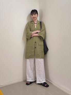 「KBF（ケイビーエフ）のセンターラインダブルストラップサンダル（サンダル、ブラック系）」を使った、河野楓佳さん（レディース・157cm）の夏コーディネート