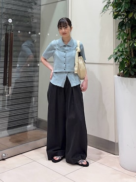 「KBF（ケイビーエフ）のビスチェSETニットシャツ（ニット/セーター、ブルー系）」を使った、河野楓佳さん（レディース・157cm）の夏コーディネート